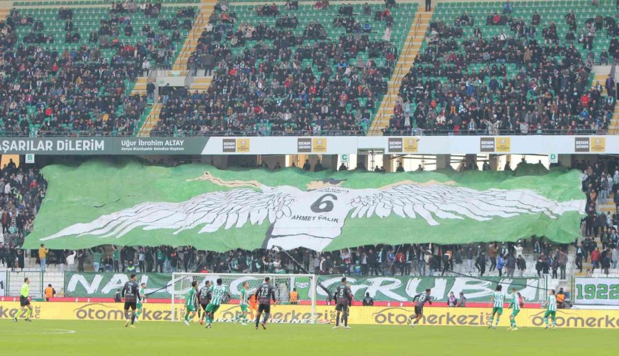 Spor Toto Süper Lig: Konyaspor: 1 - Beşiktaş: 0 (ilk Yarı)