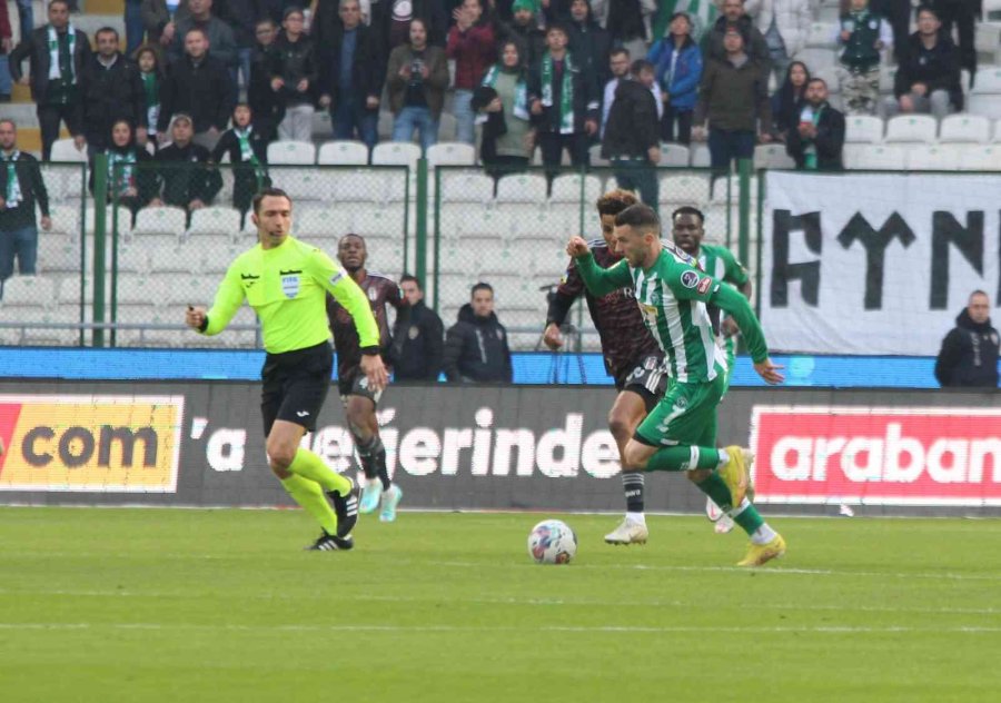 Spor Toto Süper Lig: Konyaspor: 1 - Beşiktaş: 0 (ilk Yarı)