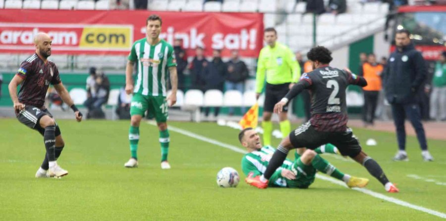 Spor Toto Süper Lig: Konyaspor: 1 - Beşiktaş: 0 (ilk Yarı)