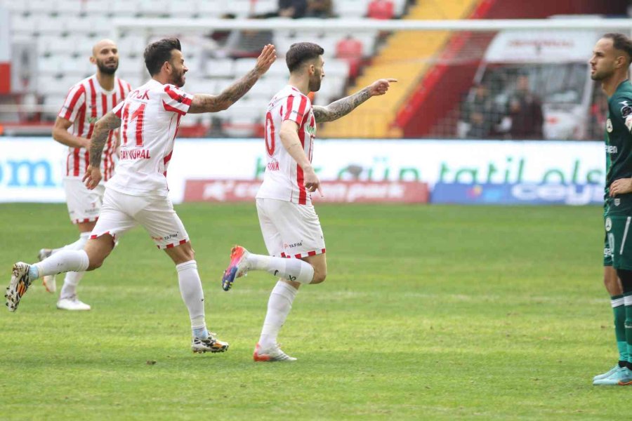 Spor Toto Süper Lig: Fta Antalyaspor: 1 - Giresunspor: 1 (ilk Yarı)