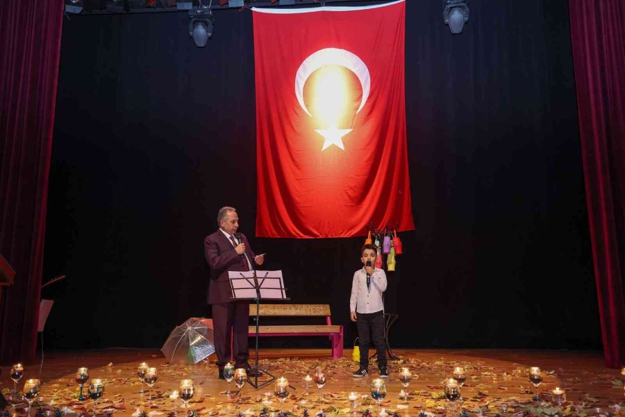 Başkan Yalçın’ın Minik Öğrenci İle Şiir Düeti