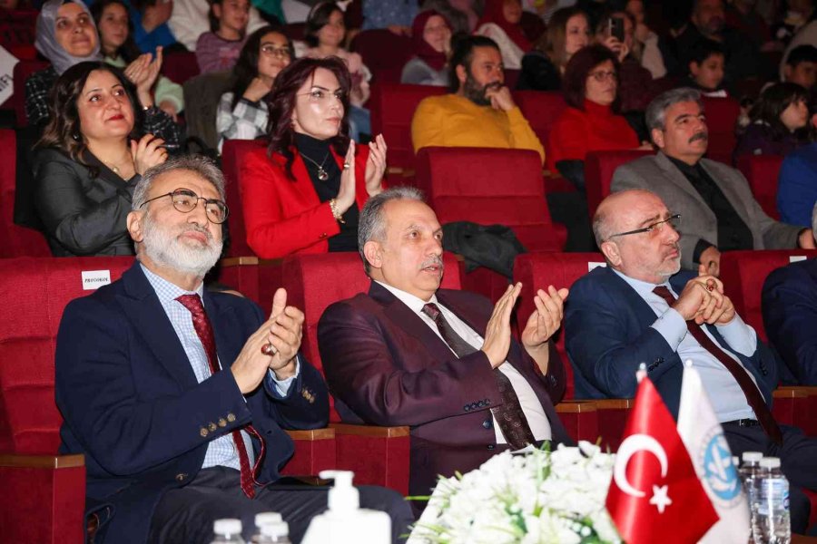 Başkan Yalçın’ın Minik Öğrenci İle Şiir Düeti