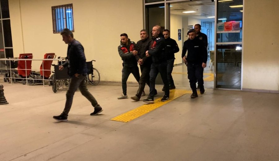 Antalya’da Polis Otosuna Kurşun Yağdıran 4 Saldırgan Tutuklandı