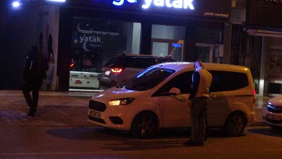 Çatıya Çıkınca Babasının Cesedi İle Karşılaştı