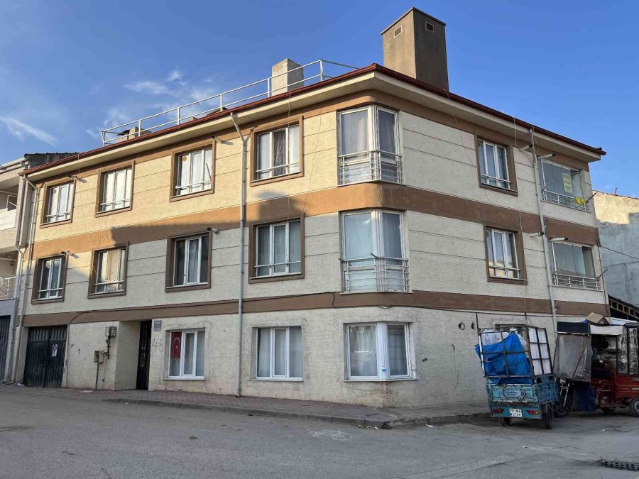 Eskişehir’de 8 Kişilik Aile Soba Dumanından Zehirlendi