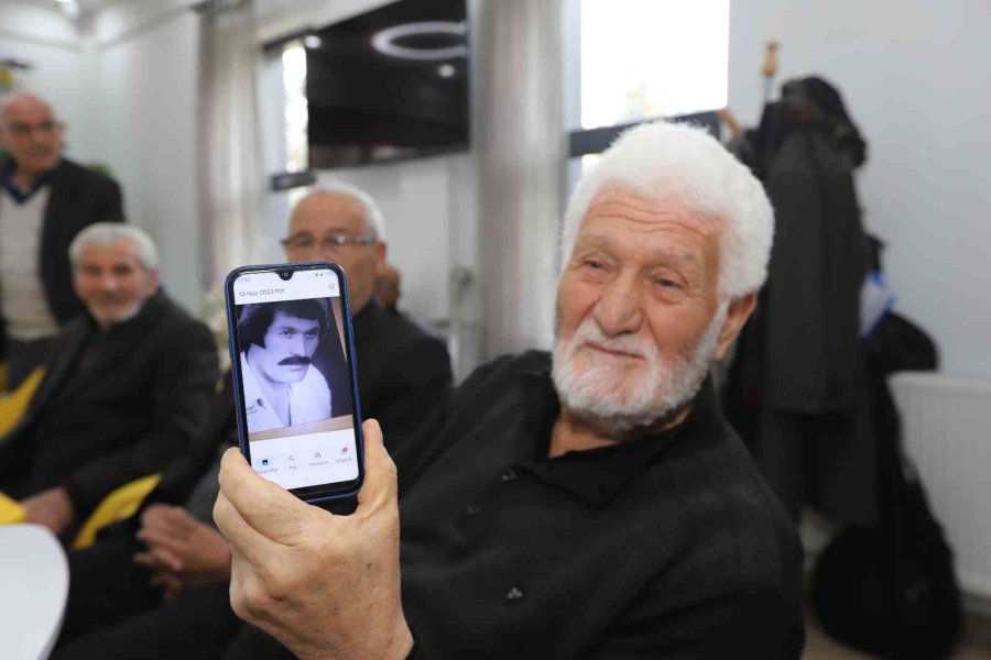 Büyükşehirin Merkezi, Ulu Çınarların İkinci Yuvası Oldu