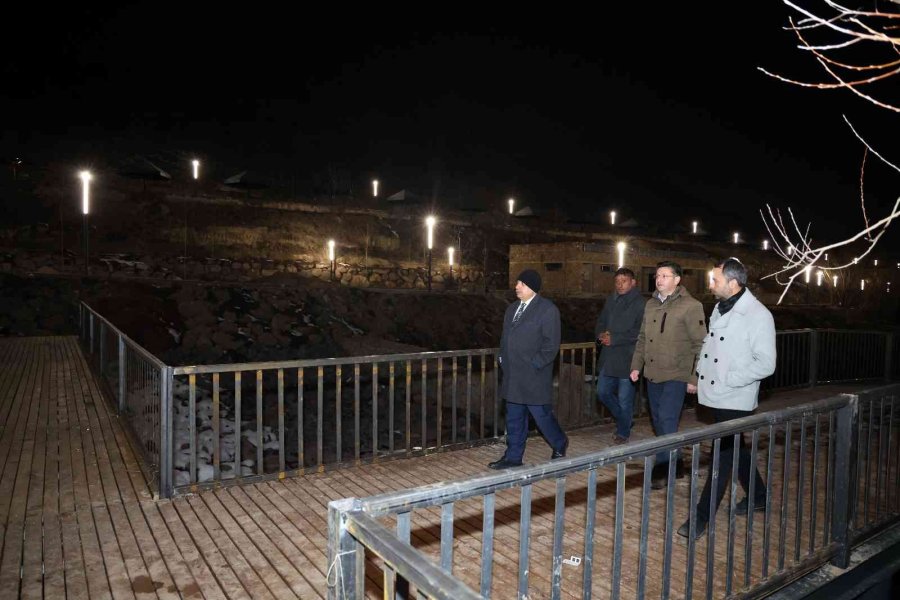 Zincidere 100. Yıl Mesire Alanı Gece Işıl Işıl