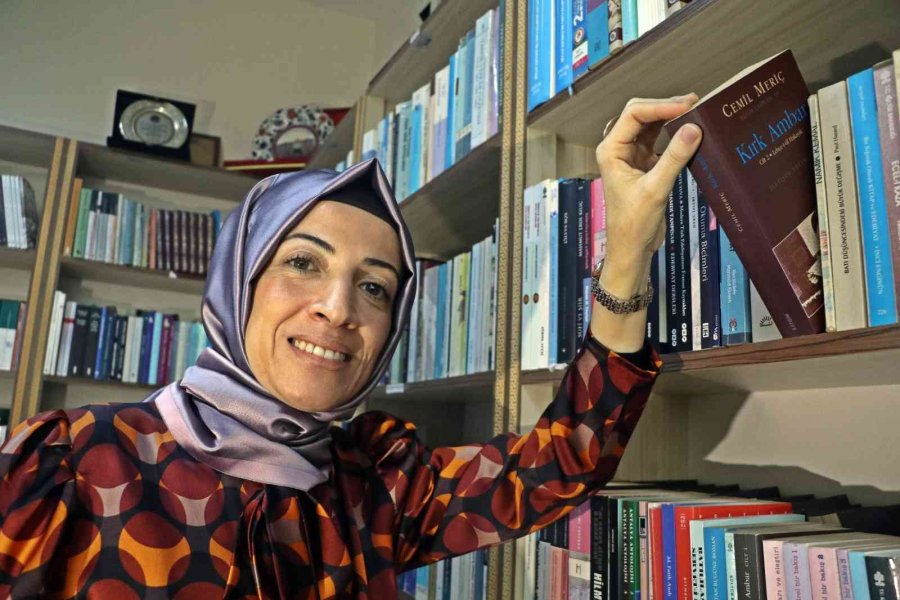 28 Şubat’ta Başörtüsüz Sıralardan, Başörtülü Akademisyenliğe