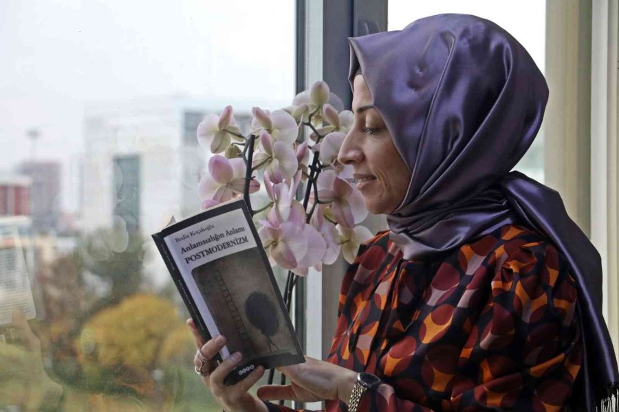 28 Şubat’ta Başörtüsüz Sıralardan, Başörtülü Akademisyenliğe