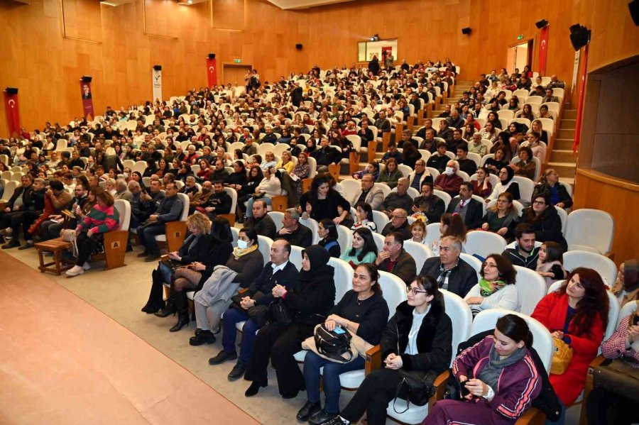 Manavgat’ta Sanat Müziği Rüzgarı Esti