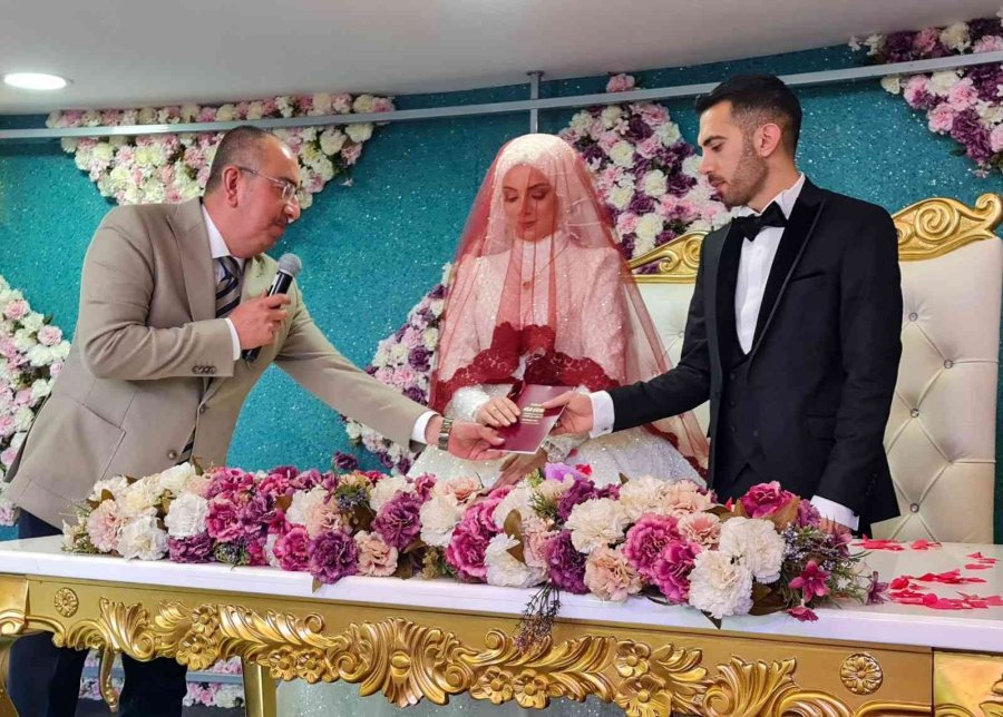 Meram’da 2022 Yılında 3 Bin 380 Çiftin Nikahı Kıyıldı