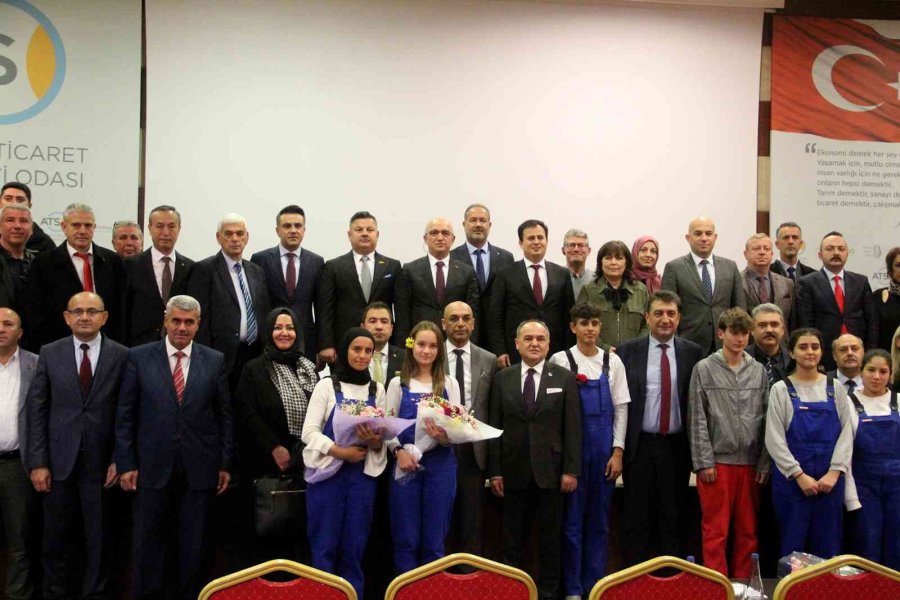 Türkiye’nin İlk Tarım Eğitim Merkezi Antalya’ya Açılacak