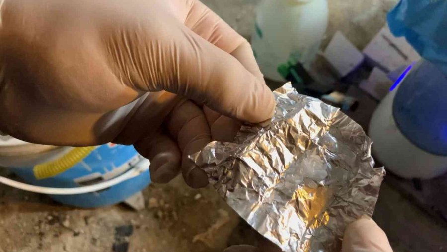 Alüminyum Folyolu Özel Odada Buhar Makinesi İle Kenevir Üretimi