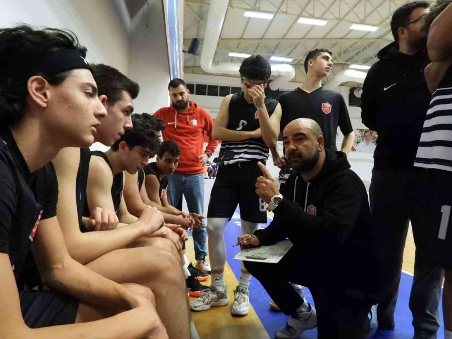 Kepez’in U18 Basketbol Takımı, Türkiye Şampiyonası’na Katılma Bileti İçin Parkeye Çıkacak