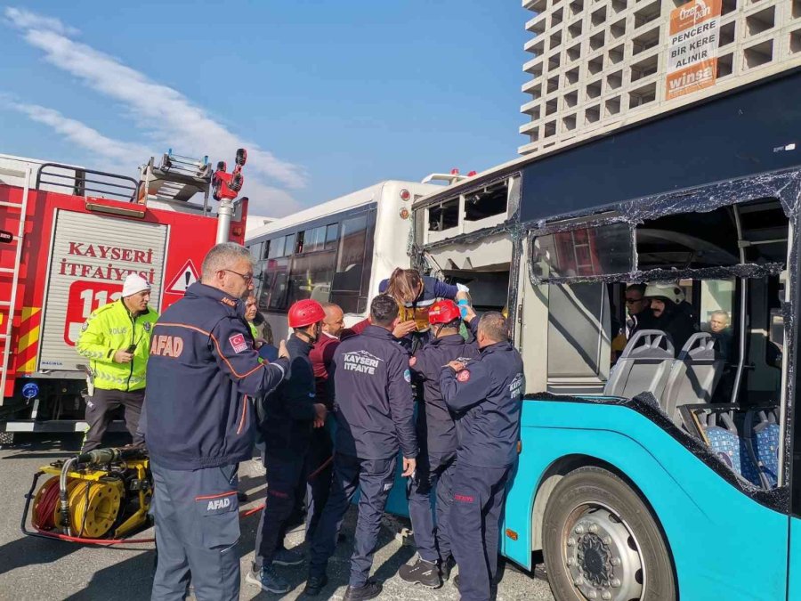 Kayseri’de 2 Halk Otobüsü Çarpıştı: Çok Sayıda Yaralı Var