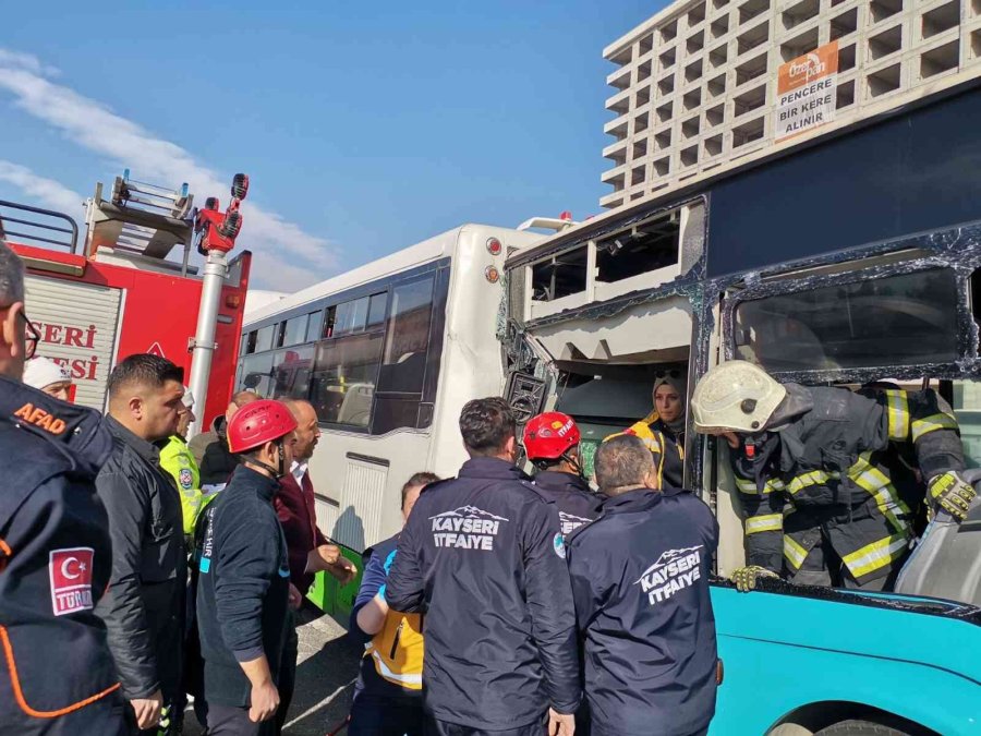 Kayseri’de 2 Halk Otobüsü Çarpıştı: Çok Sayıda Yaralı Var