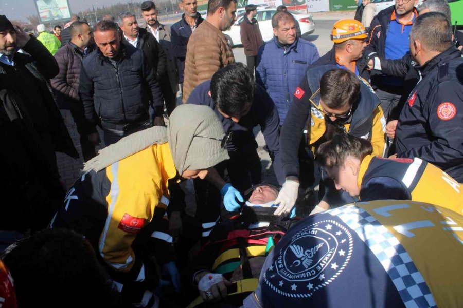 Kayseri’de Halk Otobüsleri Çarpıştı, Can Pazarı Yaşandı: 29 Yaralı