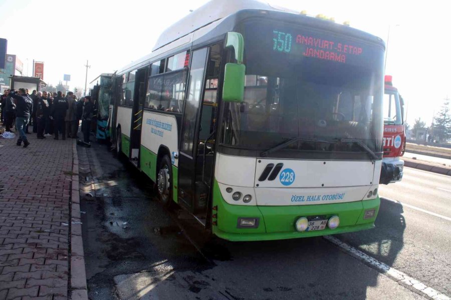 Kayseri’de Halk Otobüsleri Çarpıştı, Can Pazarı Yaşandı: 29 Yaralı