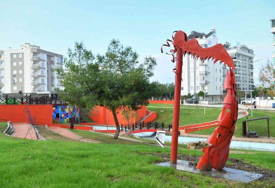 Atıklar Parkta Sanata Dönüştü