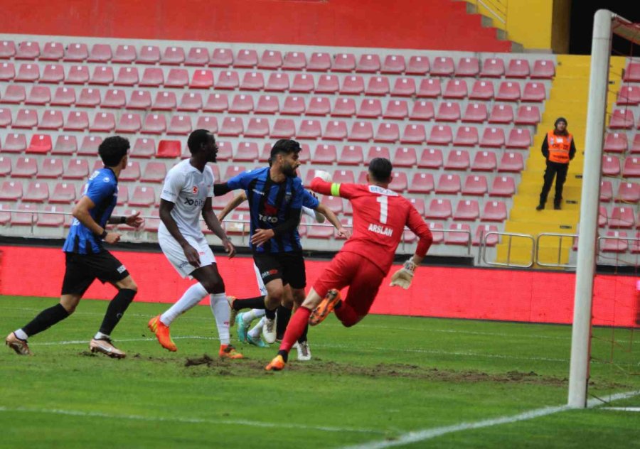 Ziraat Türkiye Kupası: Dg Sivasspor: 3 - Karacabey Belediyespor: 0