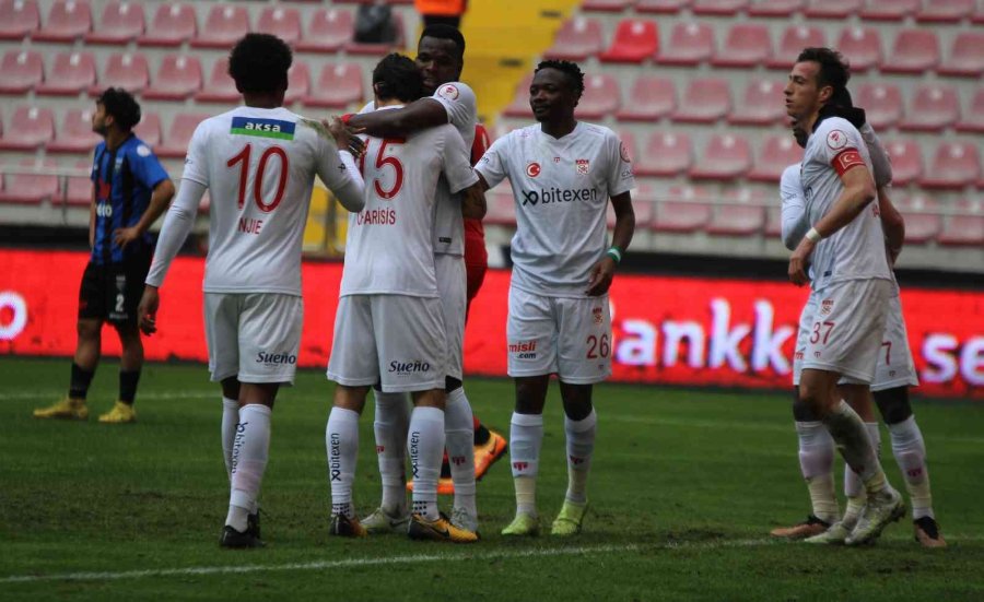 Ziraat Türkiye Kupası: Dg Sivasspor: 3 - Karacabey Belediyespor: 0