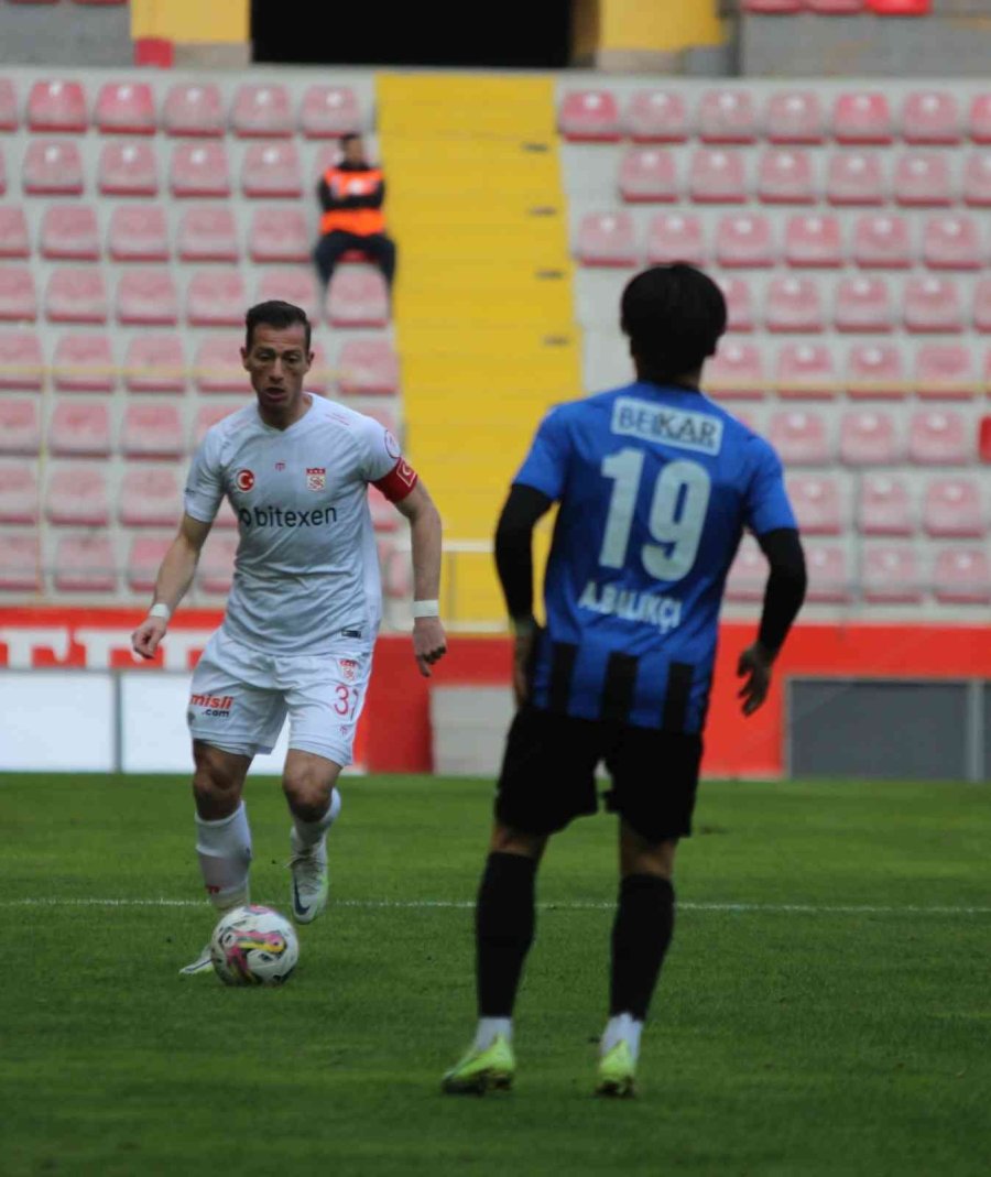 Ziraat Türkiye Kupası: Dg Sivasspor: 3 - Karacabey Belediyespor: 0