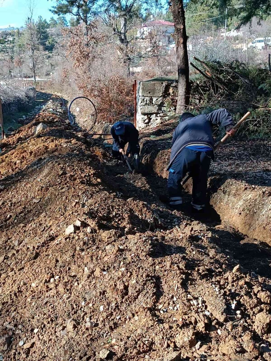 Gündoğmuş Serinyaka’nın İçme Suyu Hattı Yenileniyor