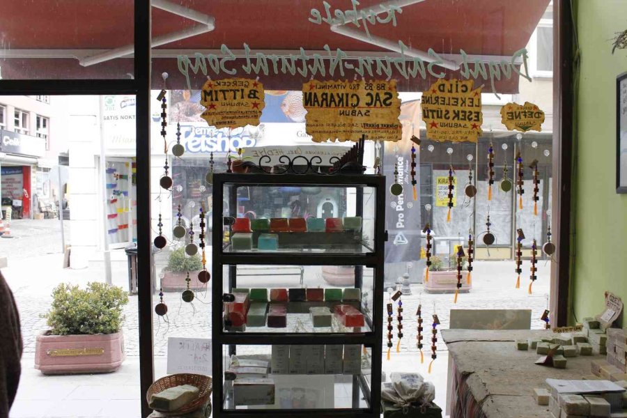 Sabunun Rengine Ve Kokusuna Aldanmayın