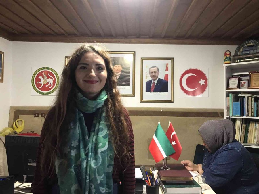 Tek Başına 7 Yılda Farklı Ülkelerden 4 Bin 500 Öğrenciye Türkçe Öğretti