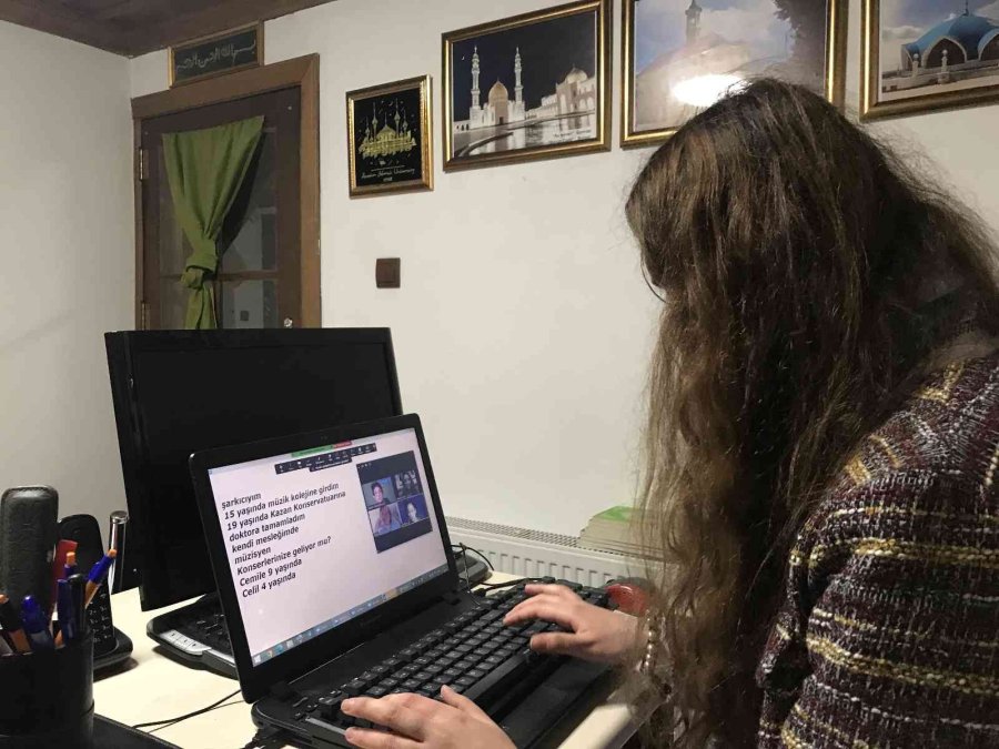 Tek Başına 7 Yılda Farklı Ülkelerden 4 Bin 500 Öğrenciye Türkçe Öğretti