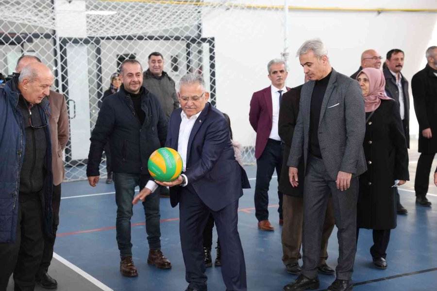 Başkan Büyükkılıç, 3,5 Milyon Tl’lik Eğitim Ve Spor Yatırımının Açılışını Yaptı