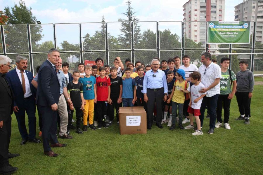 Büyükkılıç’tan 2022’de Amatör Spora 4 Milyon Tl’lik Destek