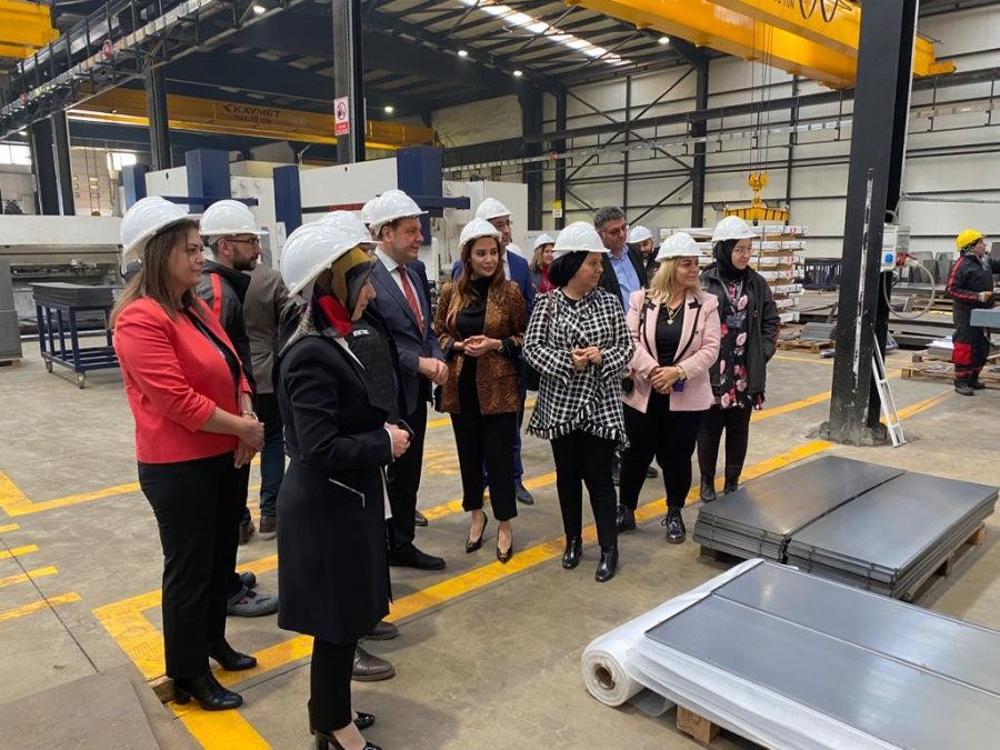 ’sanayide Kadın Eli’ Projesinde Sertifikalar Verildi