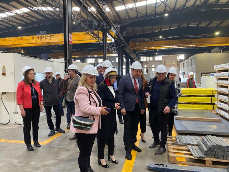 ’sanayide Kadın Eli’ Projesinde Sertifikalar Verildi