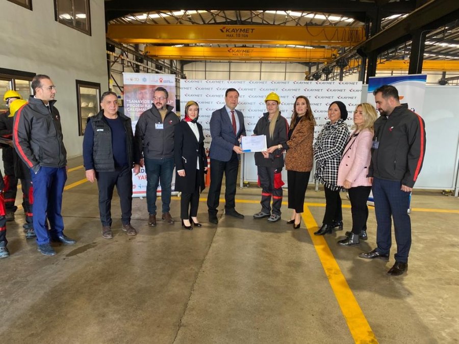 ’sanayide Kadın Eli’ Projesinde Sertifikalar Verildi