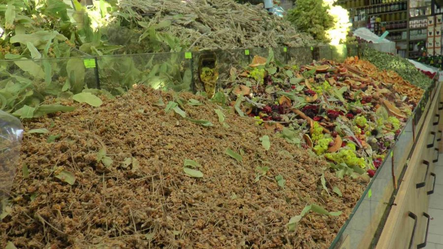 Kış Mevsiminin Gelmesi İle Birlikte Bitkisel Çaylara İlgi Arttı