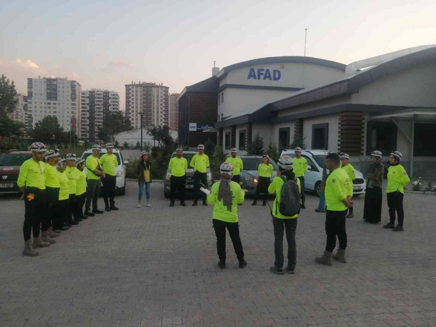 Afad’ın ‘gönüllü Yardımcıları’