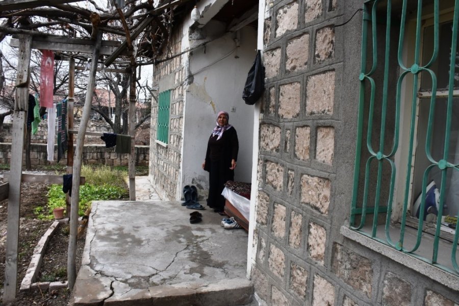Seyrani Sakinleri, Eskiye Özlem Olsa Da Kavuşacakları Evin Heyecanını Yaşıyor