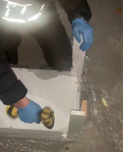 Konya’da Kamyondaki Mobilyaların Arasından Uyuşturucu Çıktı