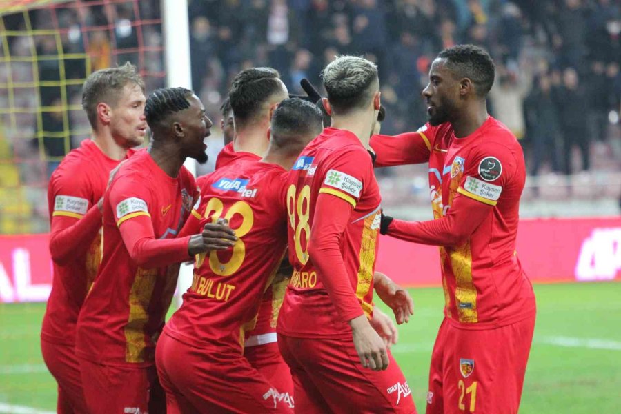 Kayserispor’da En Çok Süre Alan İsim Onur Bulut Oldu