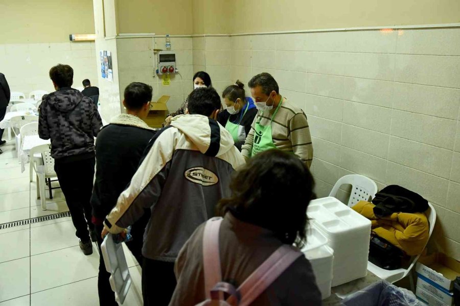 Sabah Çorbası Ve Yemek Desteğine Dönem Tatili Arası