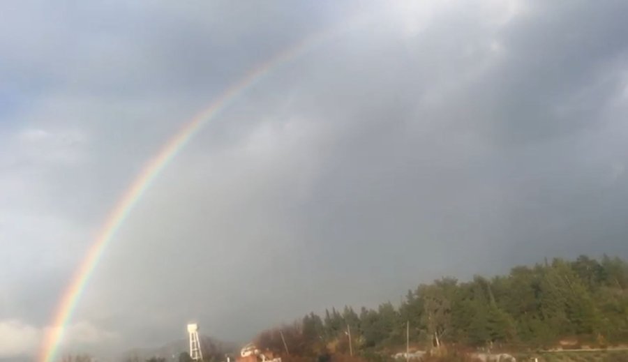 Çifte Gökkuşağını Gören Çiftçi, Heyecanını Belgesel Tadında Aktardı