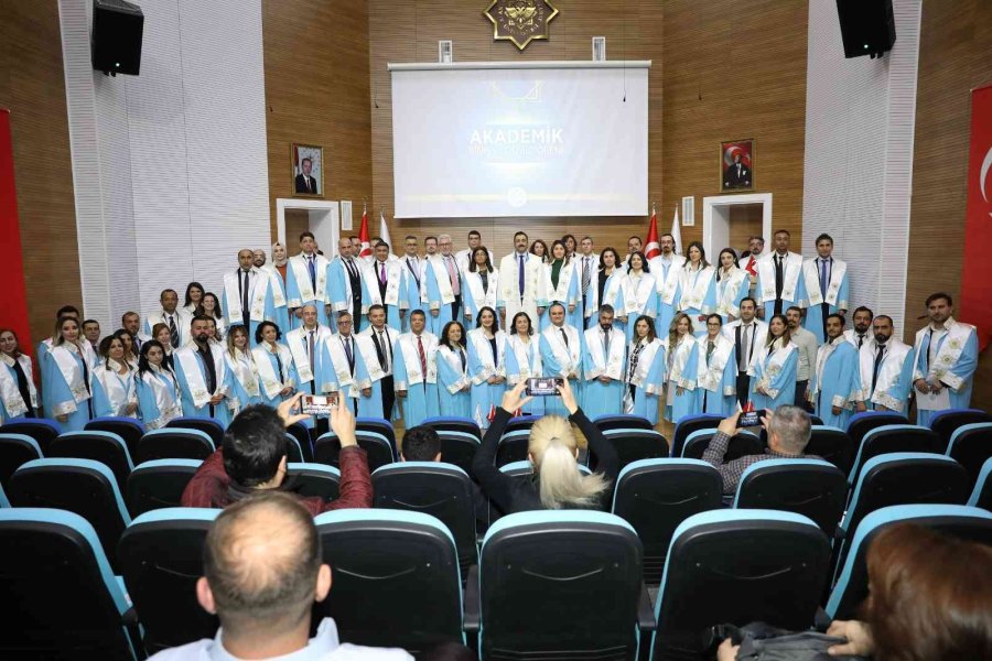 Alkü’de 44 Akademisyen Unvanlarını Yükseltti