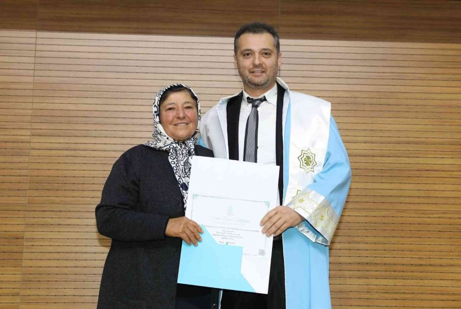 Alkü’de 44 Akademisyen Unvanlarını Yükseltti