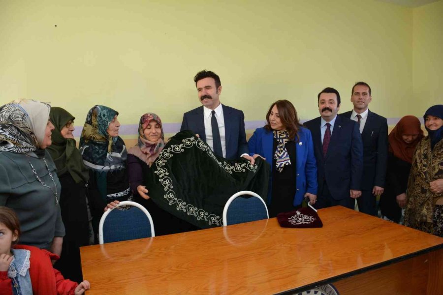 Dereyalak İlkokulu Köy Yaşam Merkezi Etkinlik Sınıfı Öğrencilerin Hizmetine Sunuldu