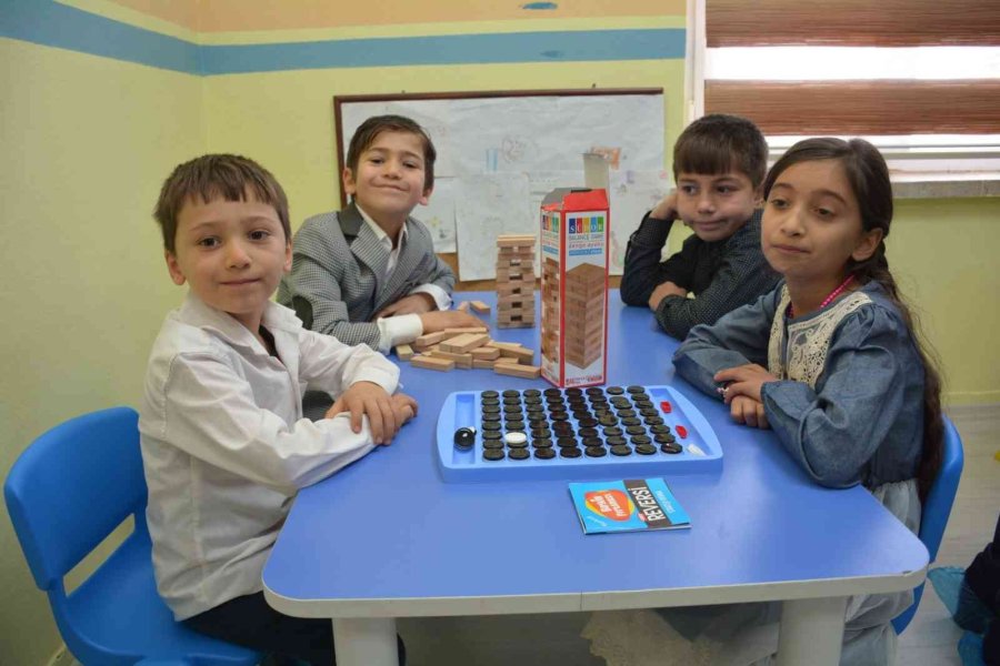Dereyalak İlkokulu Köy Yaşam Merkezi Etkinlik Sınıfı Öğrencilerin Hizmetine Sunuldu