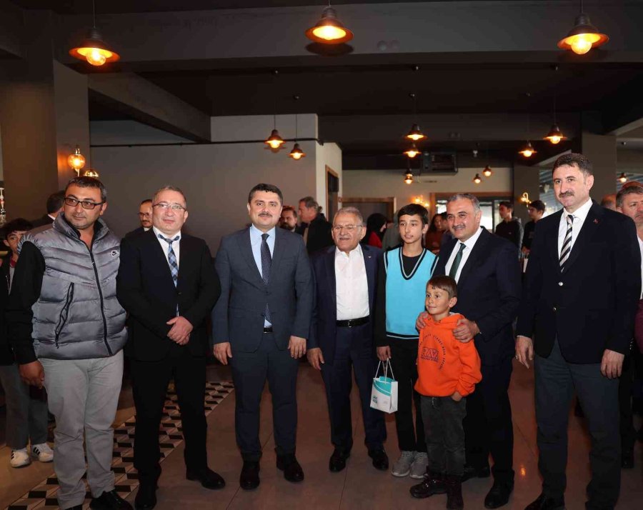 Başkan Büyükkılıç, Develi’de Başarılı Öğrencileri Ödüllendirdi