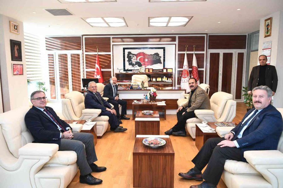 Büyükkılıç Ve İlçe Belediye Başkanlarından Yargı Mensuplarına Ziyaret