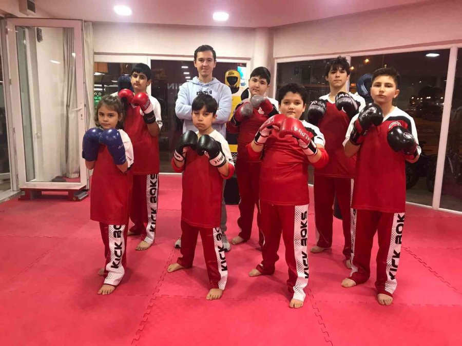 Türkiye Kickboks Turnuva’sına Eskişehir’den 8 Genç Sporcu Katılacak