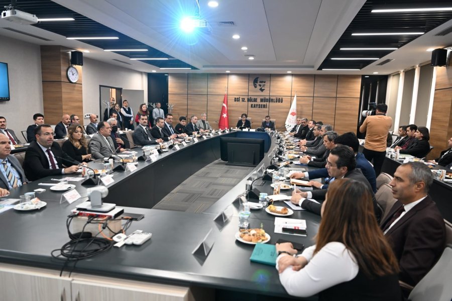 “türkiye Yüzyılında Tarım Ve Orman Vizyonu” Toplantısı Kayseri’de Yapıldı